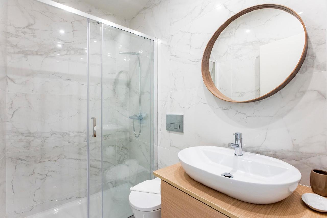 Central Studio W/ Pool, Ac & Patio By Lovelystay OOporto Exteriör bild